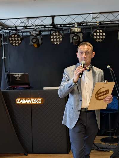 Nowoczesne animacje weselne i zabawa gości na parkiecie z duetem ZABAWIŚCI.